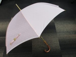 傘買取致します。生駒駅からすぐの買取専門店大吉グリーンヒルいこま店でお買取させて頂きました傘画像です。
