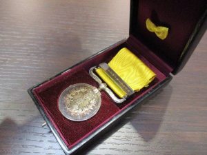 小倉南区下曽根、大吉サニーサイドモール小倉店で買取りました勲章の画像です