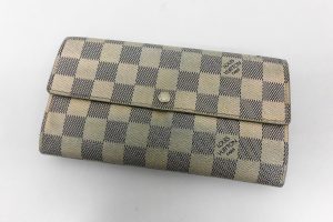 ルイ・ヴィトン　ダミエ・アズールの長財布をお買取しました　大吉伊丹店