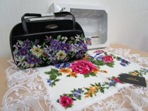 アーンジョー　ポーチ