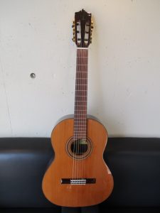 大吉 武蔵小金井店 ギターの画像です。