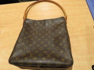 お買い物に便利な買取専門店大吉東急プラザ新長田店がヴィトンのバックをお買取させて頂きました。