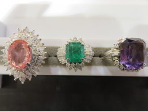 ダイヤ付き色石リングをお買取させて頂きました。