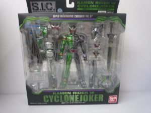 堺泉北の皆様、フィギアの高価買取は泉北クロスモール店へ