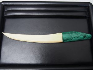 買取専門店 大吉 鶴見店から象牙のペーパーナイフをご紹介。