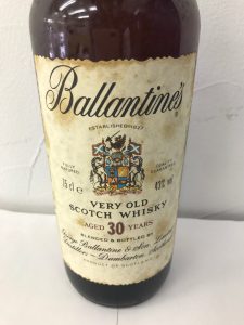 古酒・グッチ・ブランドスーツ・アタッシュ・zero ・高価、ニコン、ＮＩＫＯＮ，ライカ・ｎｉｋｏｎ，高価買取、大吉、買取専門店大吉逗子店、買取、逗子、逗子駅、逗子周辺、追浜、追浜周辺、追浜駅、葉山、Ｄ5100・葉山ハイランド・鎌倉・鎌倉駅・大船・大船駅象牙。ブランド品。ブランド。金。銀、ダイヤモンド　、切手、能見台、横須賀、銀座通り、上大岡、上大岡駅。三浦、京急富岡、横浜、エルメス、シャネル、カメラ、お酒、六浦、.JPG (2).JPG