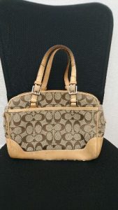 コーチの買取でしたら、大吉フレスポ茅ヶ崎店へ。