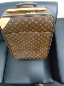 ブランド品（ヴィトン）をお買取させていただきました。大吉サンシパーク桑名店！