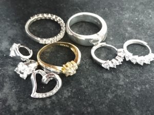 貴金属　銀　プラチナ　買取　溝の口