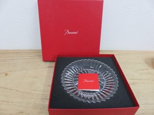 バカラのプレートの買取は、池田市の大吉池田店