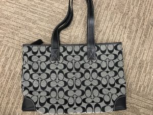 山梨県甲府市の皆さん、コーチの買取なら大吉オギノ双葉店にお任せ！