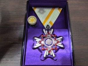 小倉南区下曽根、大吉サニーサイドモール小倉店で買取りました勲章の画像です