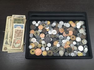 買取専門店「大吉」おけがわ(桶川)マイン店では、古銭1枚1枚査定します。