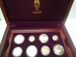 堺泉北の皆様、記念コインの高価買取は泉北クロスモール店へ