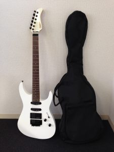 大吉八戸店でベース・ギターなど、楽器各種も買取中！