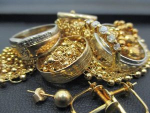 貴金属　プラチナ　ジュエリー　アクセサリー　買取　買い取り　北九州市　小倉北区　魚町