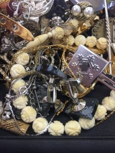 メッキアクセも大量買取!大吉弘前高田店