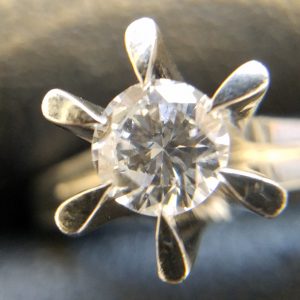 ダイヤモンド高価買取致します。大吉イオンタウン宇多津店(香川県)です。