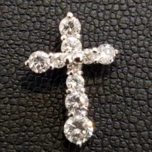 ダイヤモンド高価買取の大吉イオンタウン宇多津店(香川県)です。