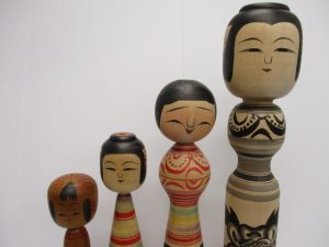 こけし買取ます。生駒駅すぐの買取専門店大吉グリーンヒルいこま店でお買取させて頂きましたこけしの画像です。