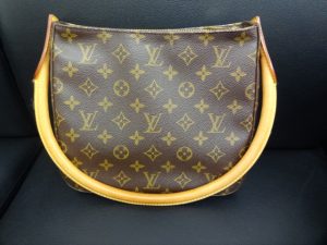 買取専門店 大吉 JR八尾店です。ルイ・ヴィトンを買取ました。