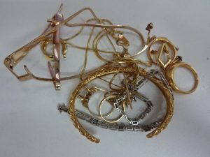 大吉調布店で買取した金