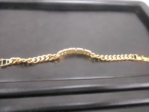 ネーム入り金のブレスを買取専門店 大吉 JR八尾店で買取ました。
