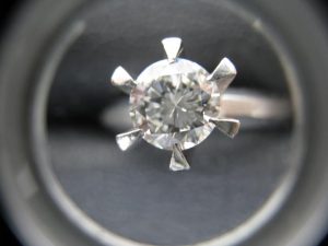 大吉厚木ガーデンシティ店、立爪のダイヤを買取りました！