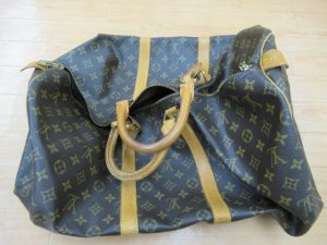 LV（ルイヴィトン）モノグラム キーポル　大吉松山久万ノ台店のお買取情報です。