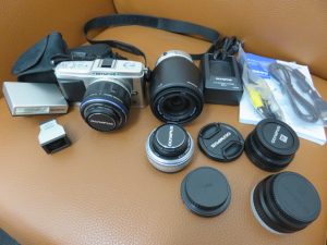 オリンパス一眼レフカメラ・レンズ　等々をお買取りさせて頂きました。