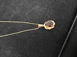 北谷町の沖縄大吉北谷店で色石付きネックレス買取しました！