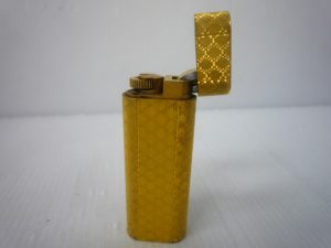 堺泉北の皆様、カルティエライターの高価買取は泉北クロスモール店へ