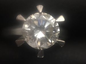 まだまだ高価買取継続中!!ダイヤを売るなら大吉弘前高田店へ!!