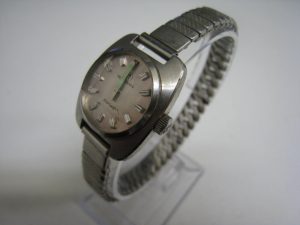 大吉厚木ガーデンシティ店、手巻き時計を買取りました!