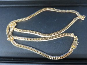貴金属・18金のネックレスをお買取させて頂きました。
