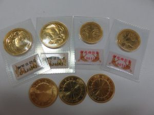 本日も　金貨　天皇陛下御即位記念10万円金貨・皇太子殿下御成婚記念5万円金貨　