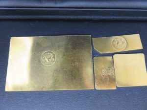 純金のプレートをお買取させて頂きました。