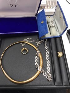 金の買取なら鶴岡市の大吉エスモール鶴岡店にお任せください。