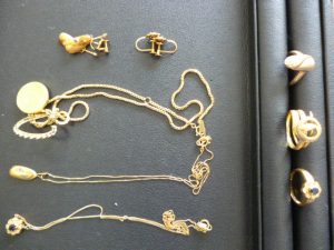 買取専門店大吉ゆめタウン中津店で、仕分け後の貴金属のお買取りをいたしました。