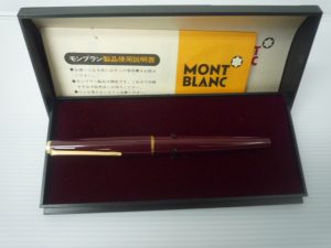 堺泉北の皆様、万年筆の高価買取は泉北クロスモール店へ