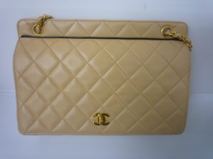堺泉北の皆様、シャネルの高価買取は泉北クロスモール店へ