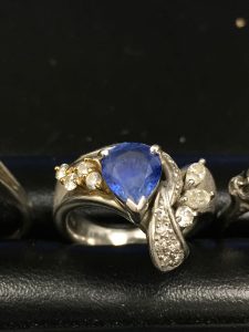 サファイアジュエリーのお買取りなら天神橋筋商店街の大吉へ