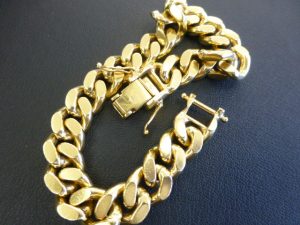 喜平のブレス（K18）のお買取りを致しました。買取専門店大吉　延岡店（宮崎県）です。