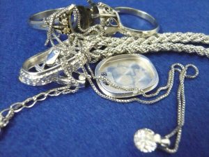 箕面買取豊中買取プラチナ