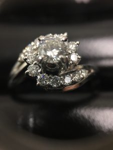 ダイヤモンドジュエリーのお買取りなら天神橋筋商店街の大吉へ