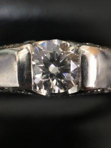 ダイヤモンドのお買取りなら天神橋筋商店街の大吉へ