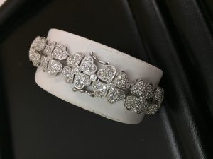 ゴールドジュエリーのお買取りなら天神橋筋商店街の大吉へ