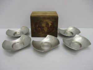 錫高価買取致します。生駒駅からすぐの買取専門店大吉グリーンヒルいこま店でお買取させて頂きました錫の画像です。