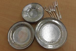 純銀の食器をお買取しました　大吉伊丹店