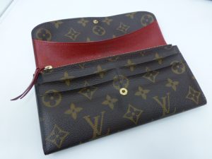 ルイヴィトン(ポルトフォイユエミリー)をお買取り致しました。買取専門店大吉 延岡店(宮崎県)です。